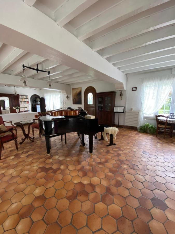 Bed and Breakfast Le Vieux Moulin Bouhet Exteriér fotografie