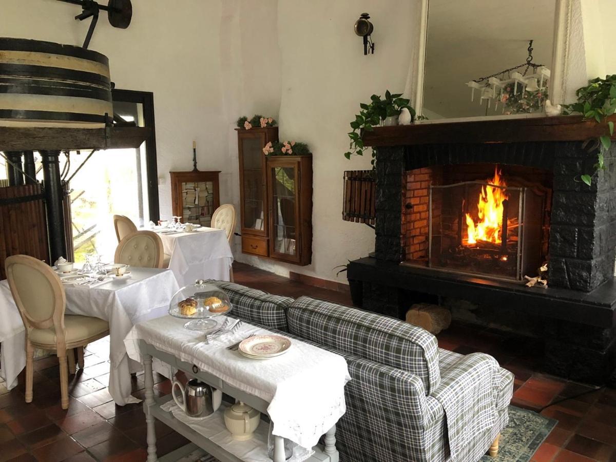 Bed and Breakfast Le Vieux Moulin Bouhet Exteriér fotografie
