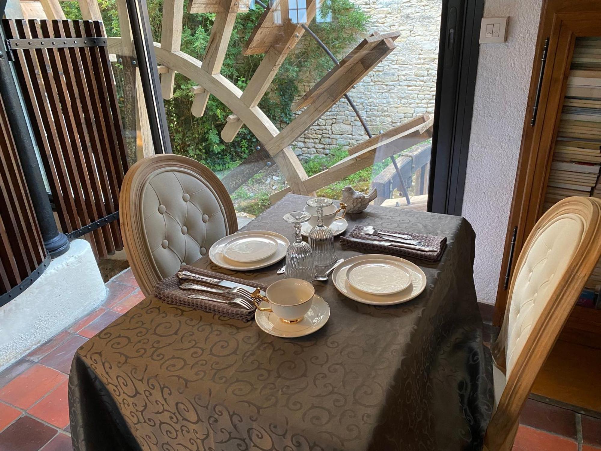 Bed and Breakfast Le Vieux Moulin Bouhet Exteriér fotografie